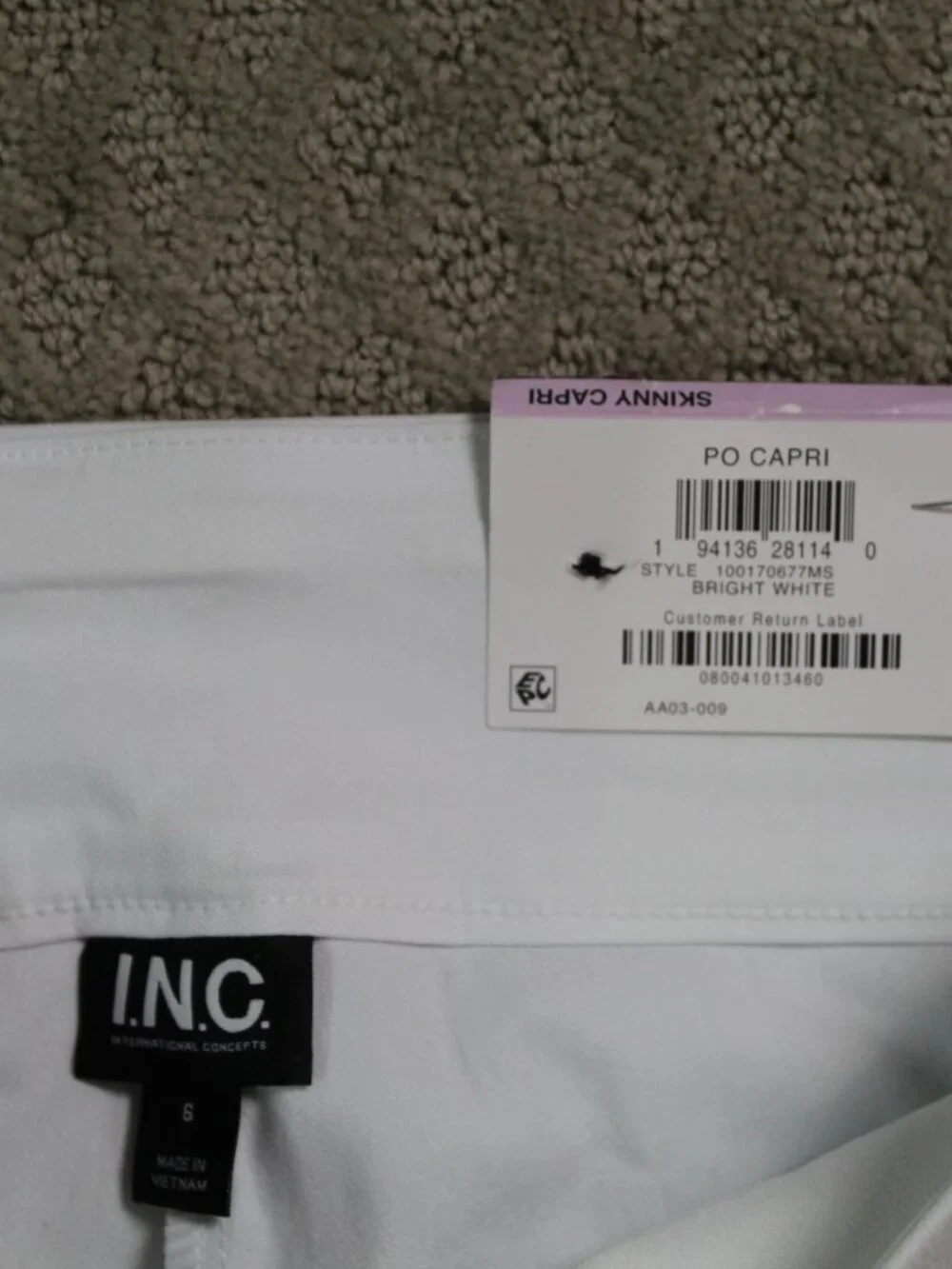 NWT INC Size 6 Bright White Skinny Capri Pull On Pants